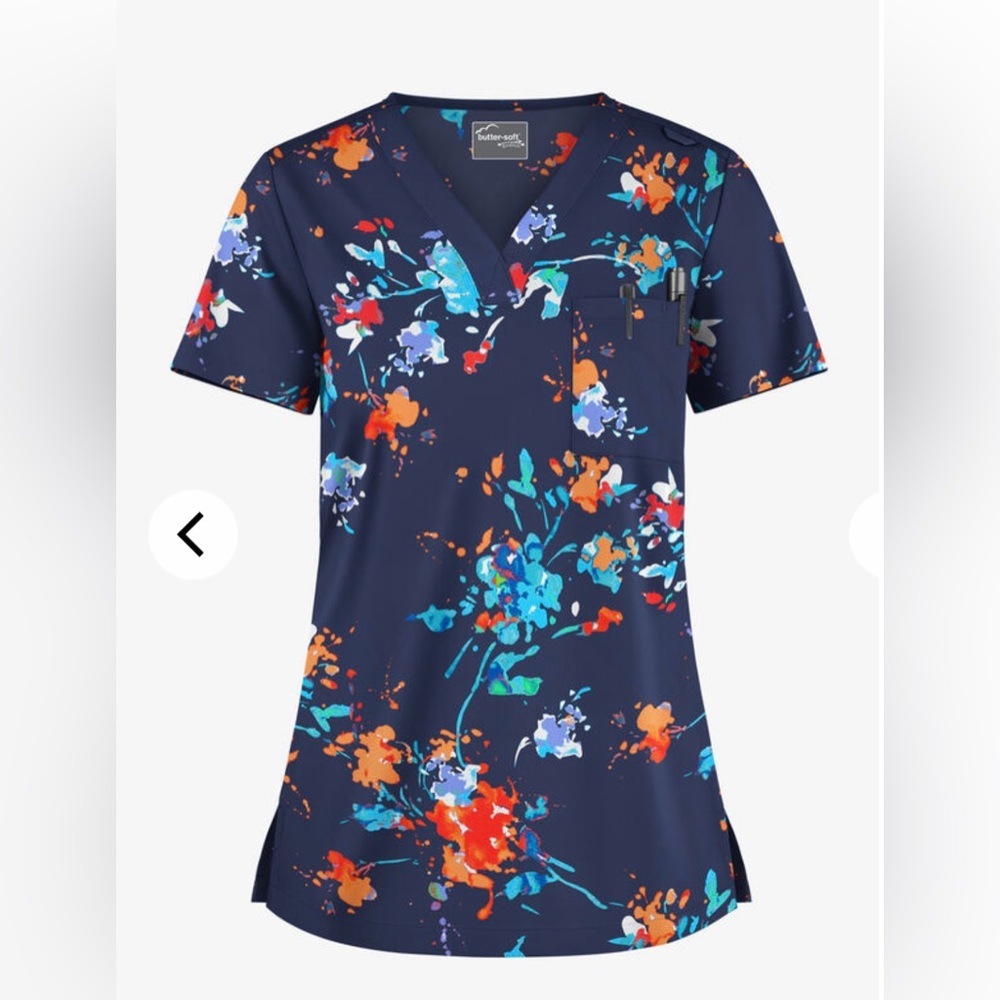 Butter-Soft Stretch Floral Scrub Top Size M